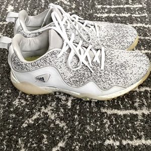 Selling nice pair of Adidas boost golf soft spikes.